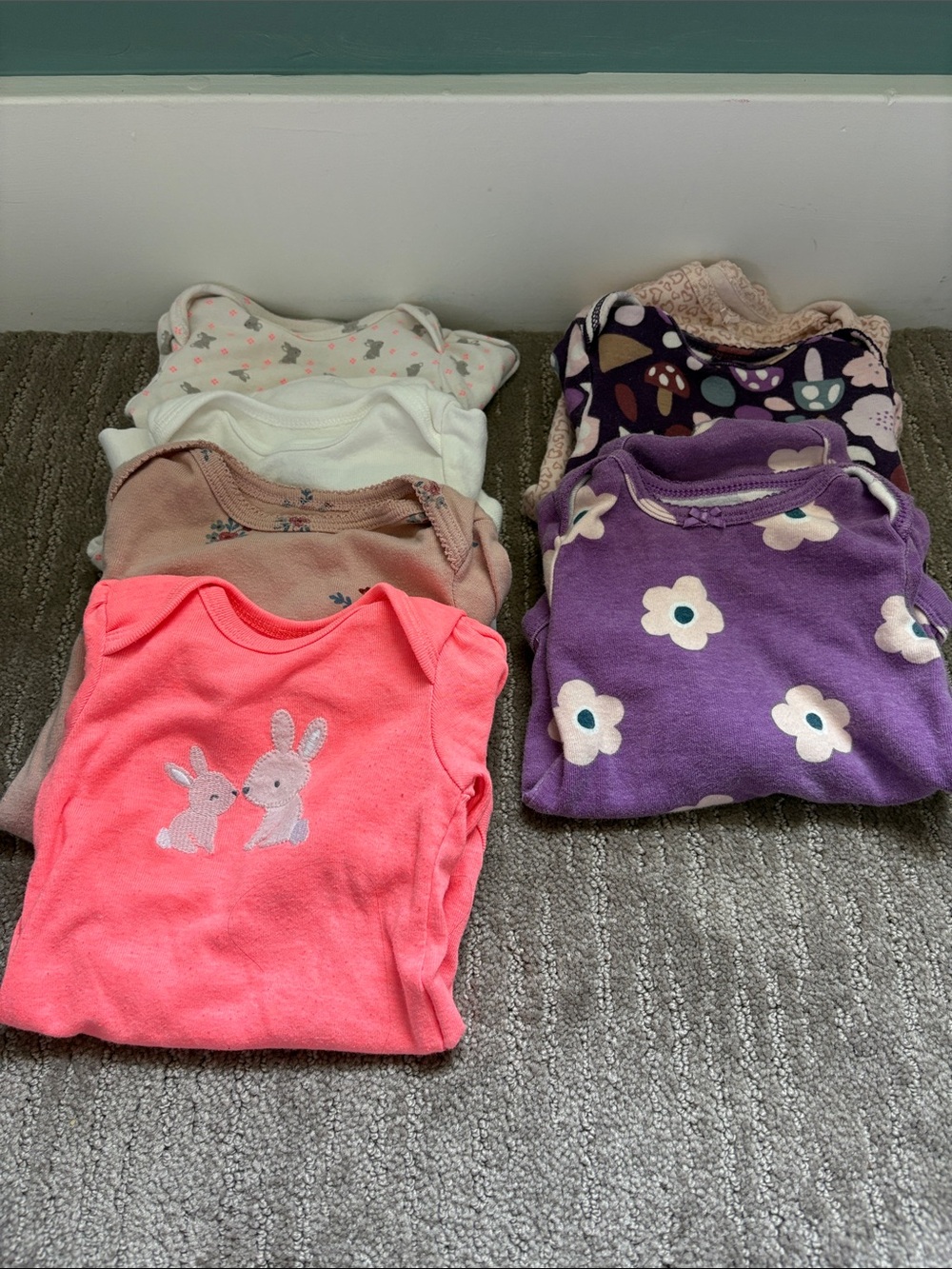 Carter's 0-3M and 3M long sleeve onesies-set of 7!